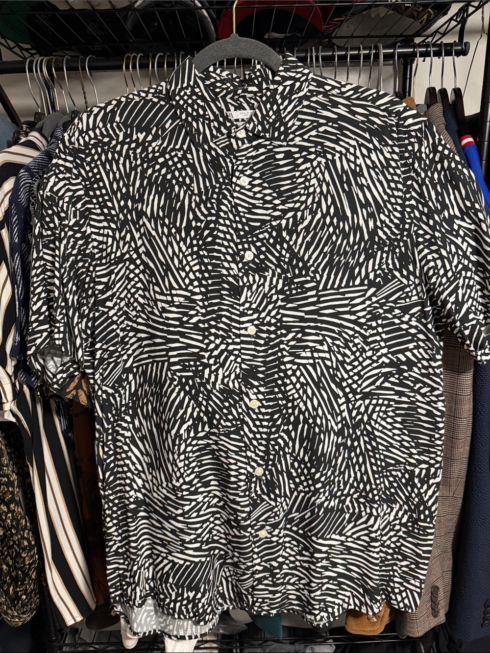 Zara Black and White Abstract Short-Sleeve Button-Down Shirt